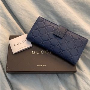 Authentic Gucci wallet